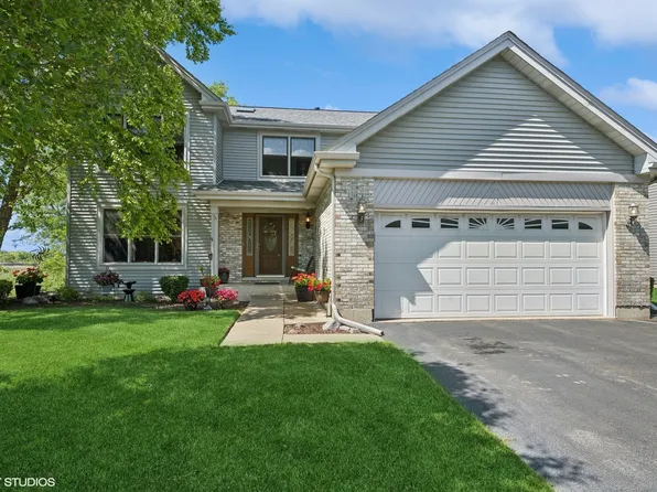 557 Farmhill Cir, Wauconda, IL 60084