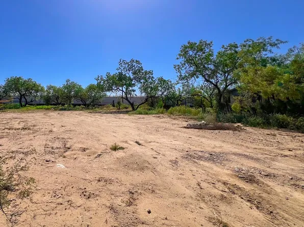 1082 Kifuri St, Eagle Pass, TX 78852