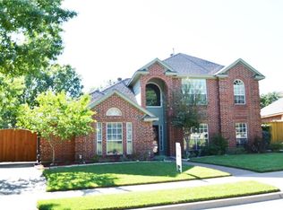 1105 Wildwood Cir, Bedford, TX 76021