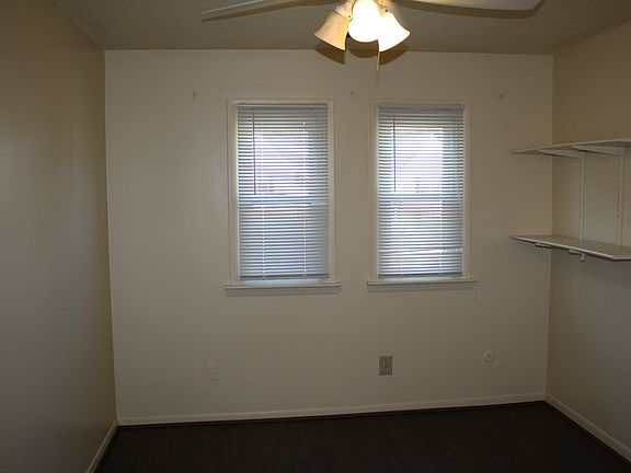 3rd image of 1384 Glyndon Dr