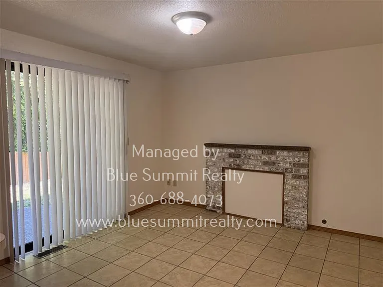 2120 Agate Ct SE — Photo 9