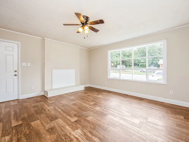 1203 Turnpike Rd — Photo 18