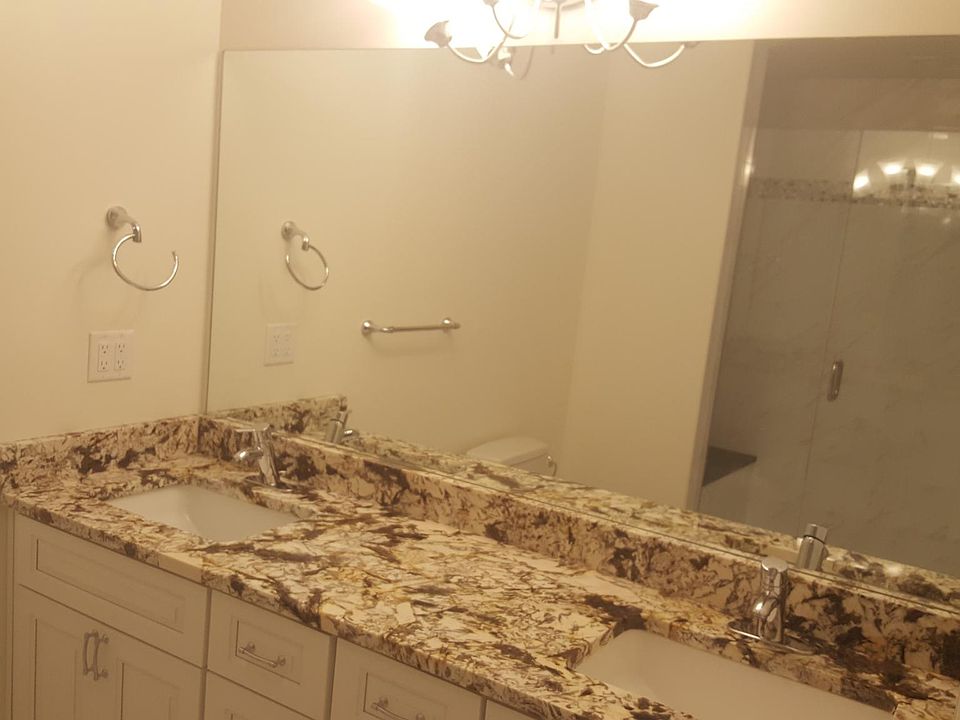 2nd image of 211 Adams Pointe Blvd Unit 6