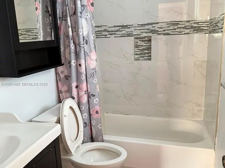 6645 Franklin St #1 — Photo 12