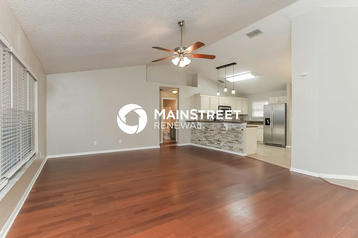 Living Room - 1805 Hudson Ct