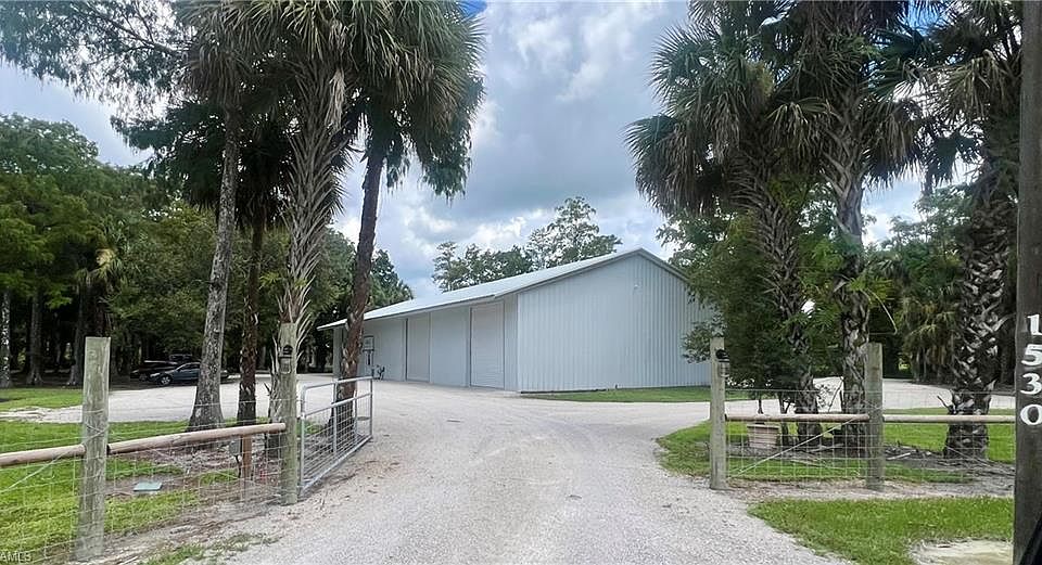 2nd image of 1303 Shady LN