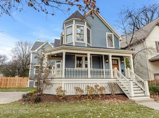 1204 Lake Ave, Wilmette, IL 60091