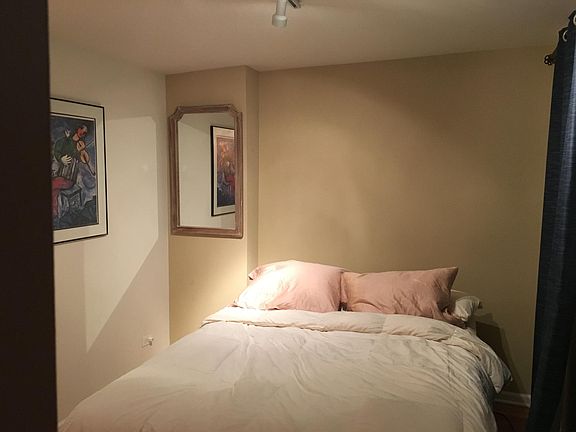 4th image of 60 E Bellevue Pl