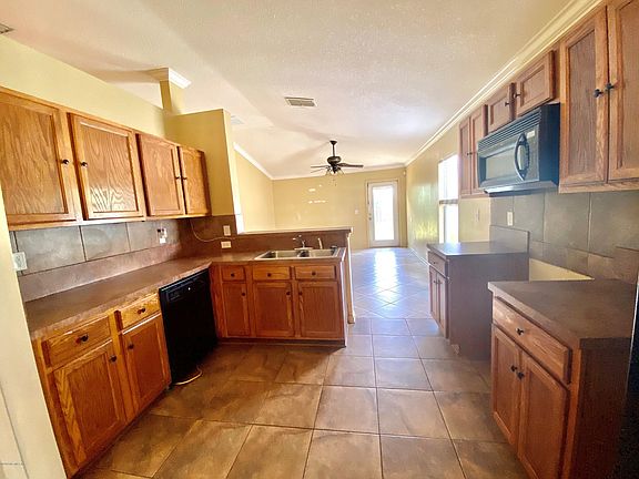 4th image of 9766 Watershed Dr S