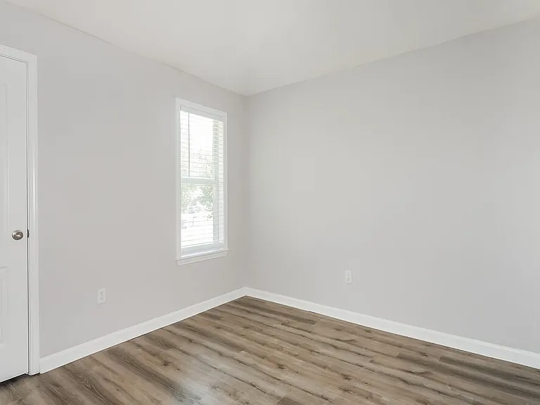 6181 Braybourne Main — Photo 11