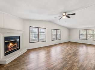 950 W Woodland Shores Dr, Pointblank, TX 77364