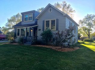 7010 Lorraine Dr, Countryside, IL 60525