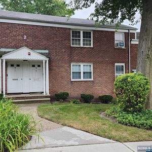 80 Huguenot Ave, Englewood, NJ, 07631