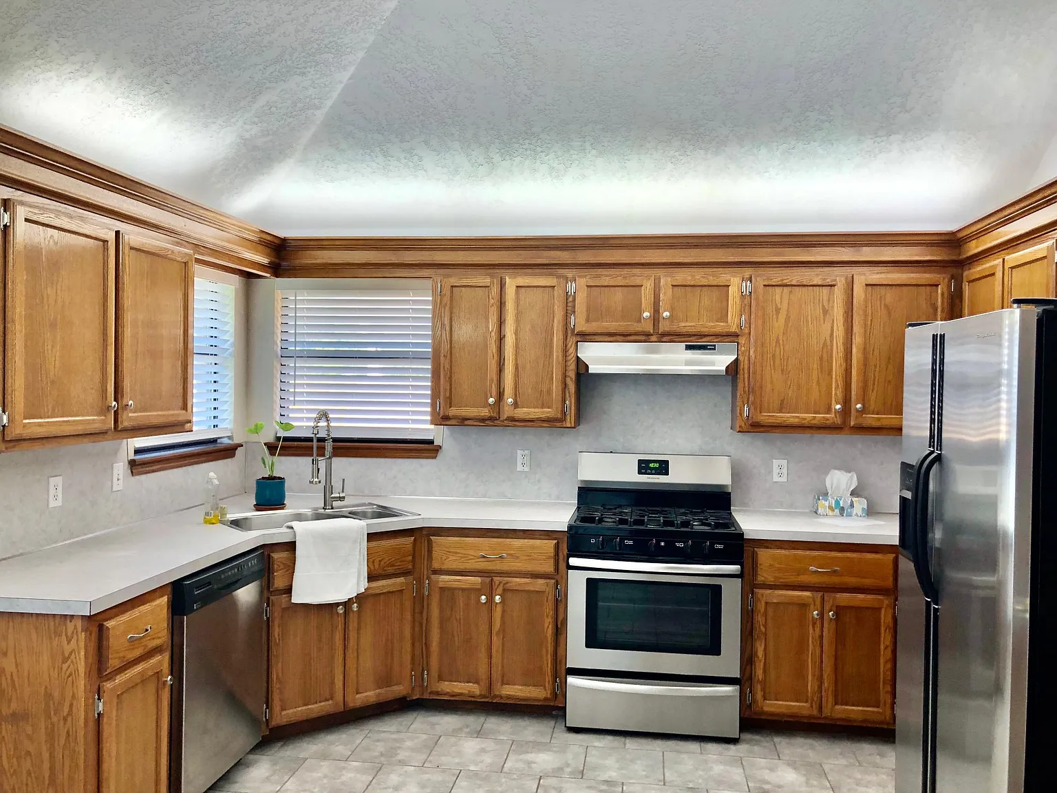 3 bed, 1456 sqft, $1,600 — Photo 3