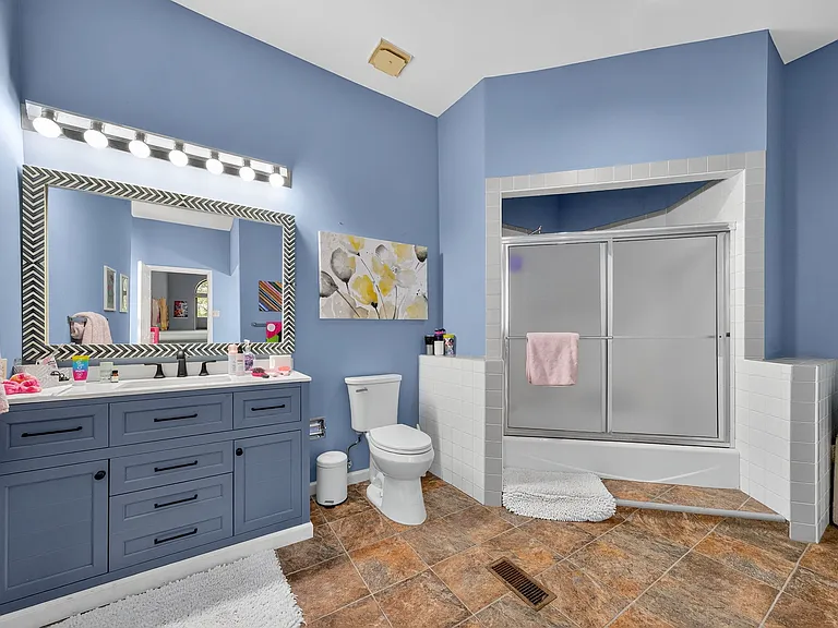 4330 W Pine Blvd — Photo 62