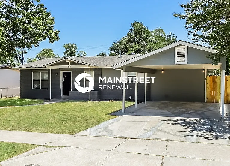 450 Millwood Ln — Photo 1