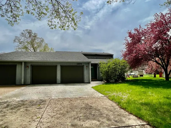 1305 Oriole Dr, Albert Lea, MN 56007
