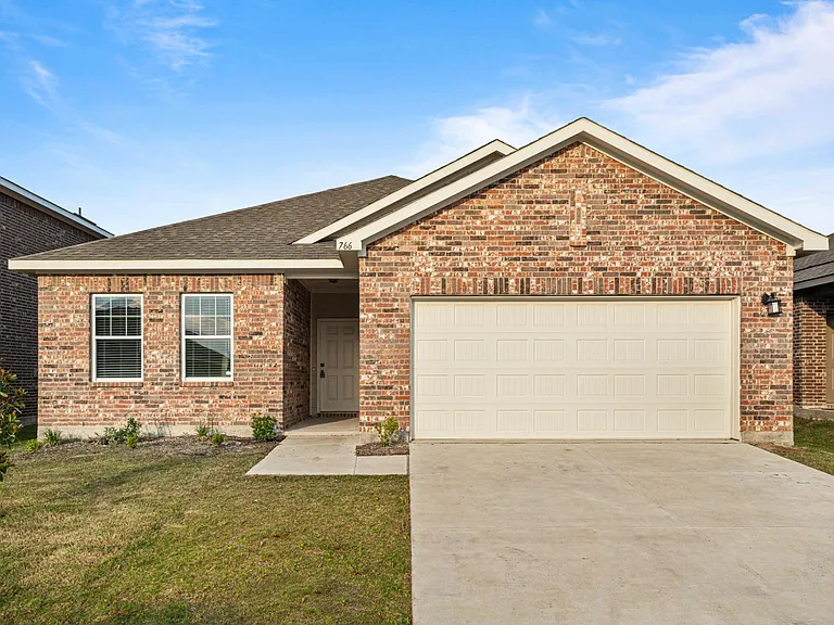 766 Camden Dr — Photo 42