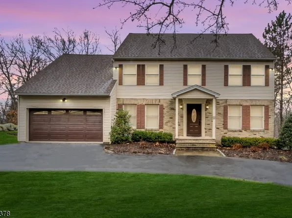 22 Malcolm Pl, Mahwah Twp., NJ 07430