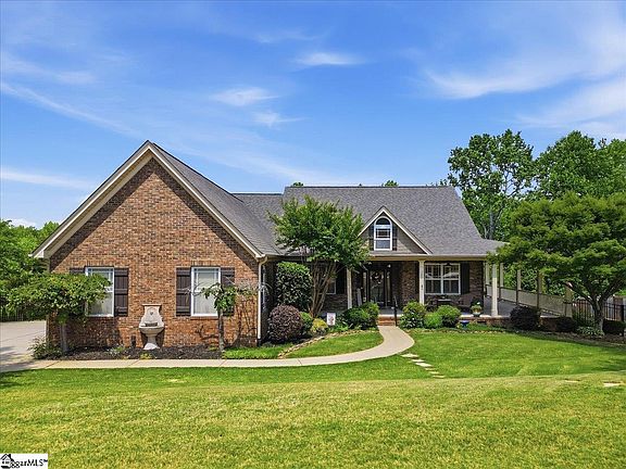 2nd image of 128 Fox Farm Way