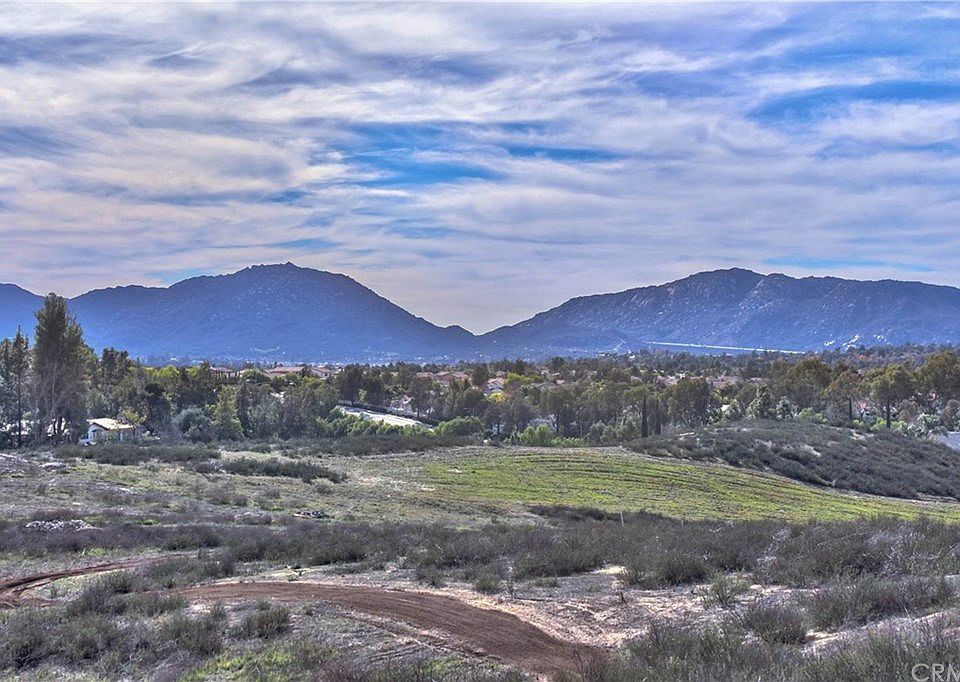 1st image of 0 Vineyard Vista Cir
