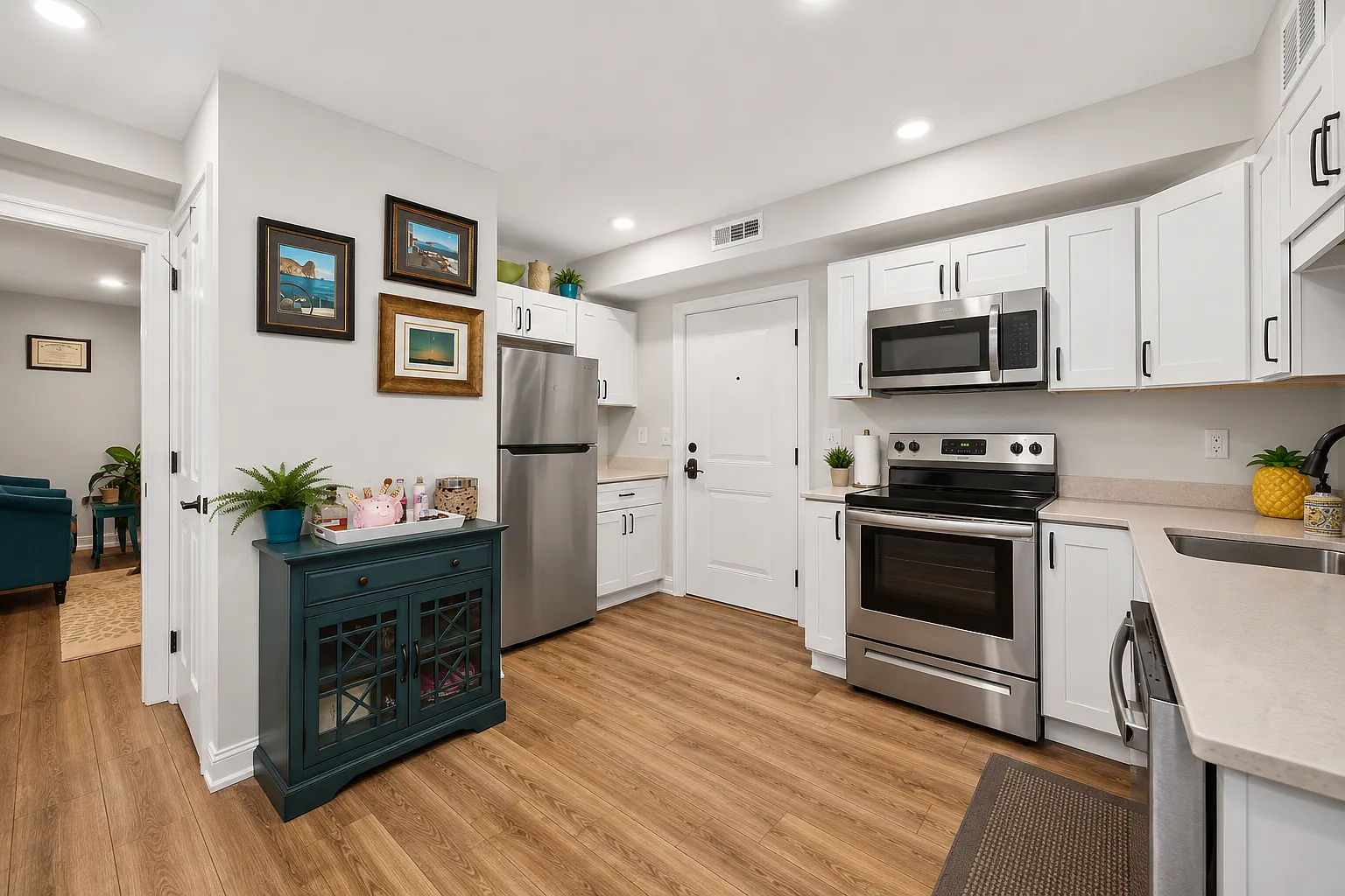 1 bed, 725 sqft, $1,750 — Photo 2