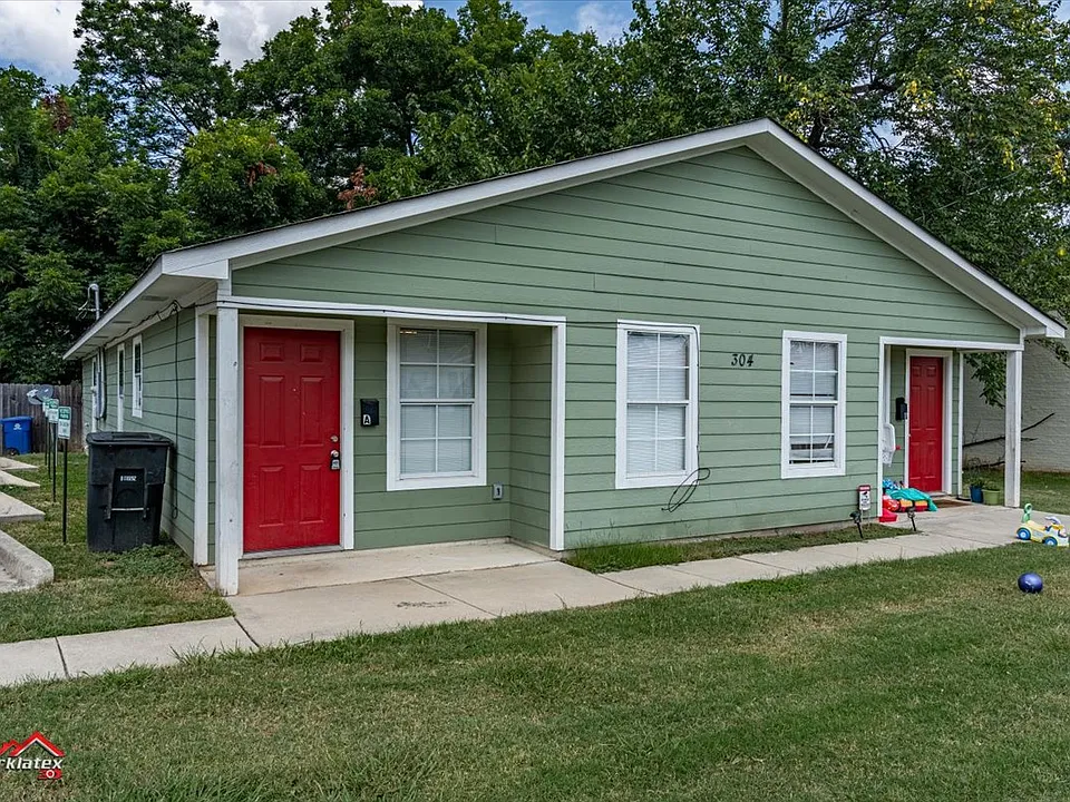 304 E Stoner Ave #A-1