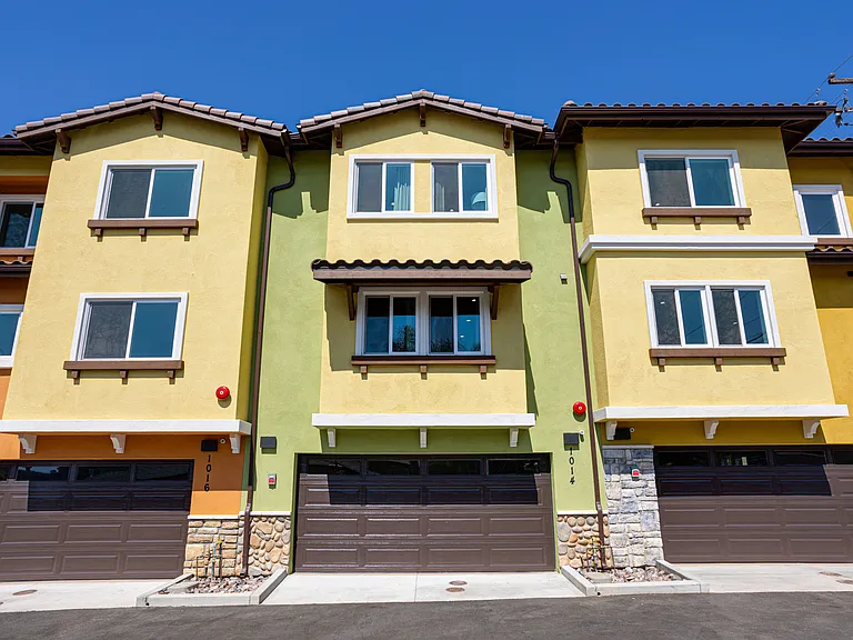 1020 S Mollison Ave — Photo 23