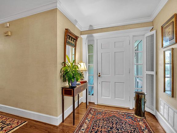 5th image of 202 McCarter Ave
