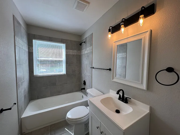 3311 Madewell St — Photo 10