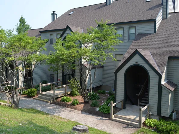 35 White Loop #B301, Ludlow, VT 05149