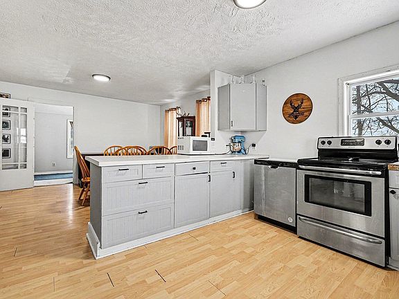 4th image of 5947 E State Rd