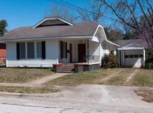 709 S Park St, Brenham, TX 77833