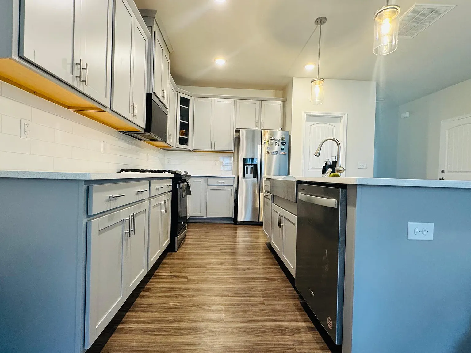 5 bed, 2694 sqft, $2,600 — Photo 4