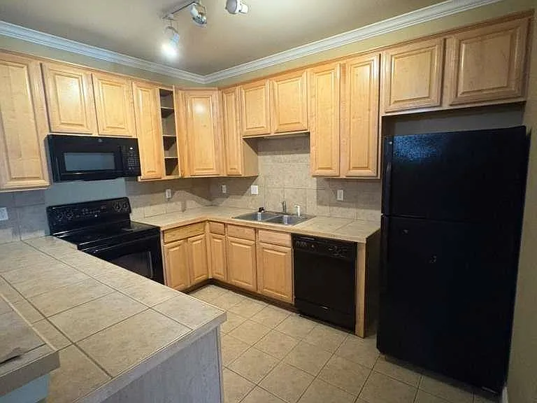 809 Summer Breeze Dr #1108 — Photo 5