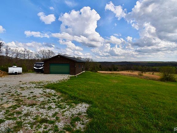 3rd image of 15415 Opera Rd