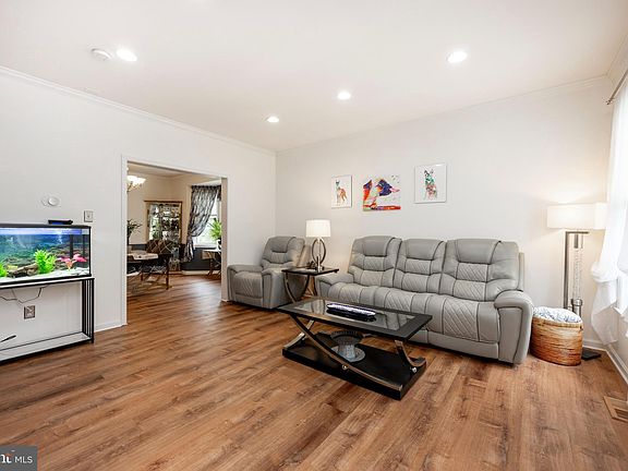 5th image of 80 Ramblewood Dr