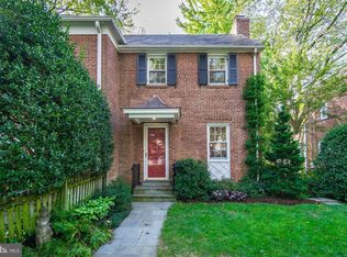 3622 Fessenden St NW, Washington, DC 20008