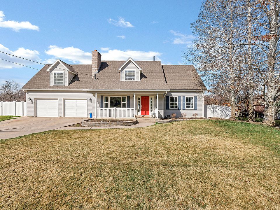 1st image of 385 N 300 E