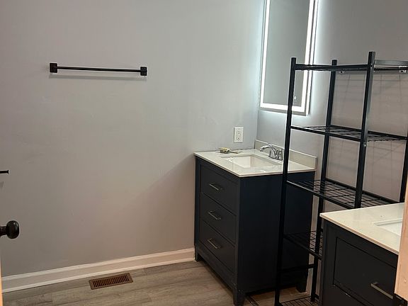3rd image of 54 Branson Pl