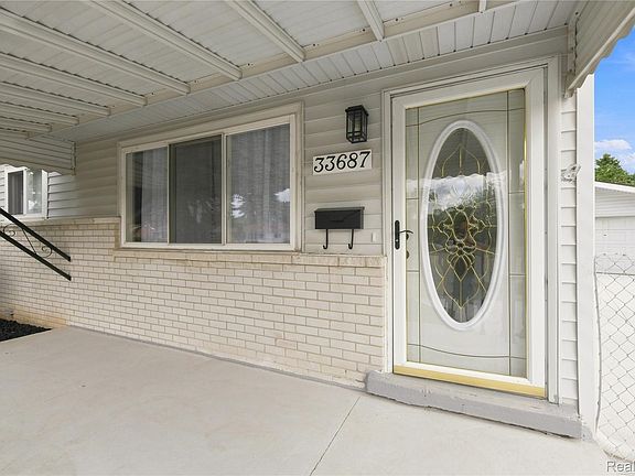 5th image of 33687 Newport Dr