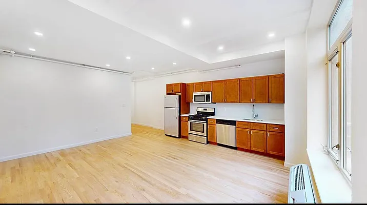 Rented by Brighton Management | media 18