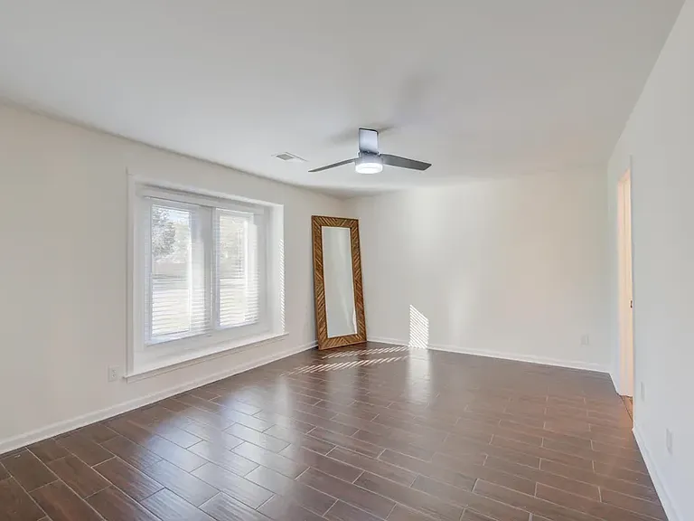 1048 Peterson Lake Rd — Photo 7