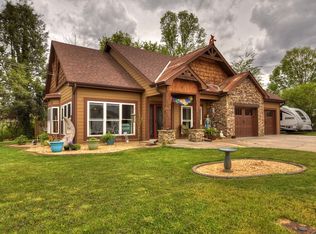 253 E 2nd St, Blue Ridge, GA 30513