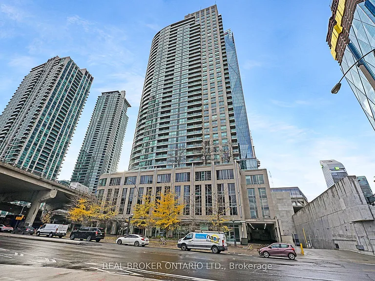 18 Yonge St #1013 — Photo 16
