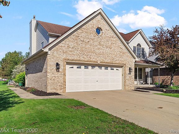 2nd image of 23888 Leighwood Dr