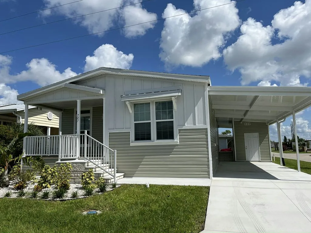 3 bed, 2.0 bath, 1356 sqft, $1,549 — Photo 3