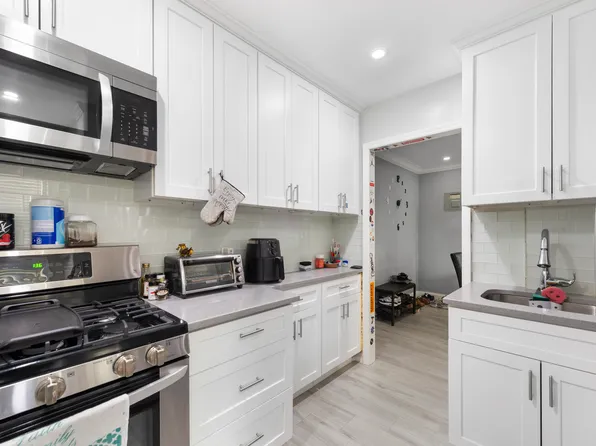 5639 Netherland Avenue image 9 of 13