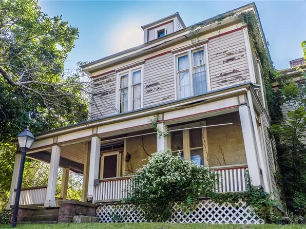 702 N 6th St, Saint Joseph, MO 64501