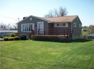 2740 Orchardvue Dr, Elizabeth, PA 15037